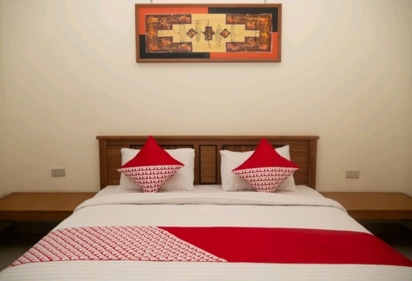 בית מלון כפרי Bukit Berahu Resort By Oyo