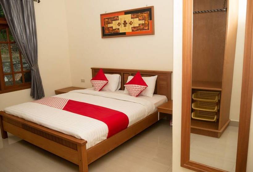 בית מלון כפרי Bukit Berahu Resort By Oyo