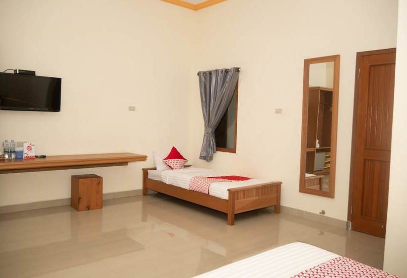 בית מלון כפרי Bukit Berahu Resort By Oyo