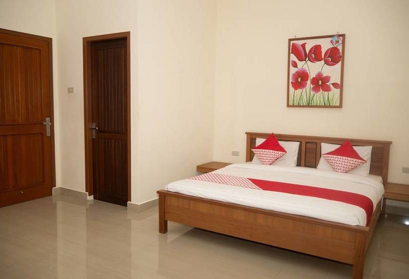 בית מלון כפרי Bukit Berahu Resort By Oyo