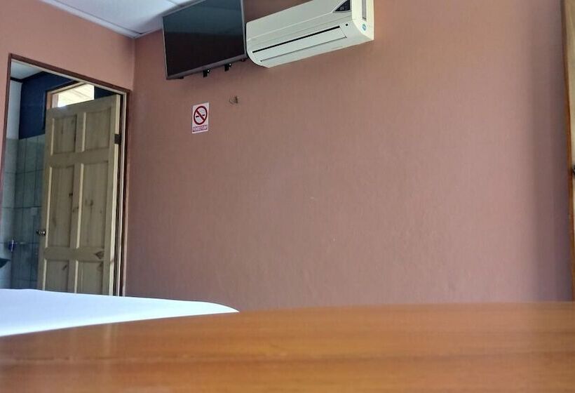 فندق Cabinas El Tropico