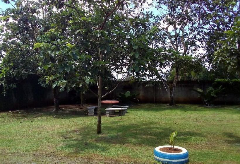 فندق Cabinas El Tropico