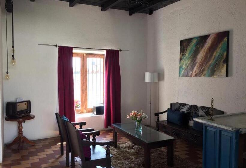 בית מלון כפרי Casa Lobe