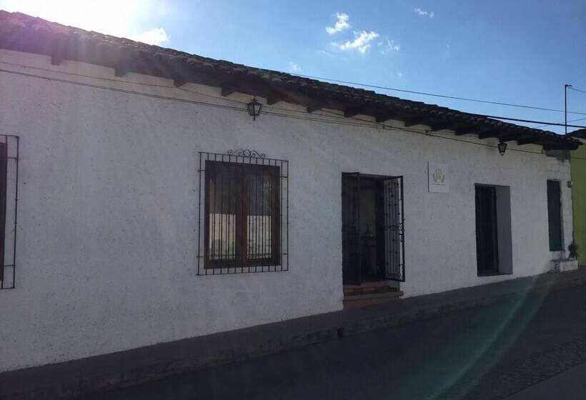 בית מלון כפרי Casa Lobe