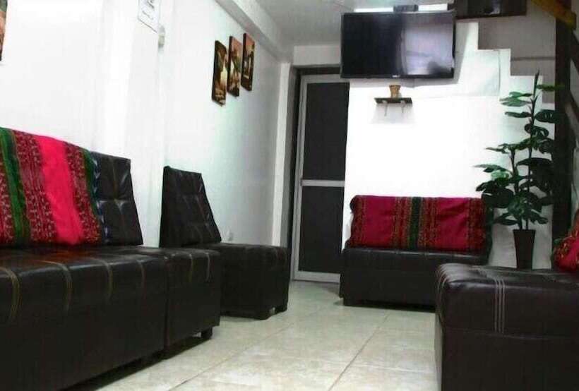 בית מלון כפרי Catari's House