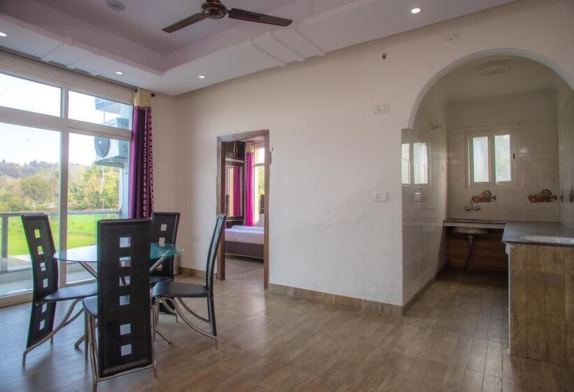 בית מלון כפרי Corbett Castle