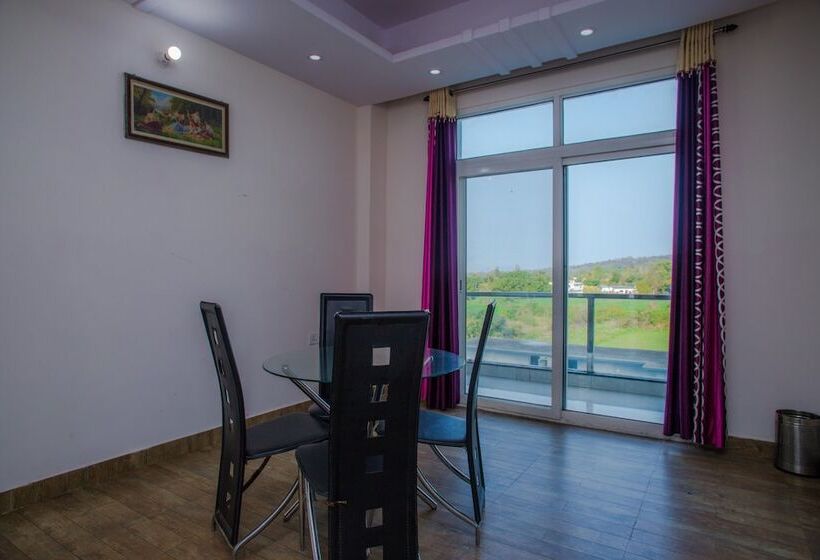 בית מלון כפרי Corbett Castle