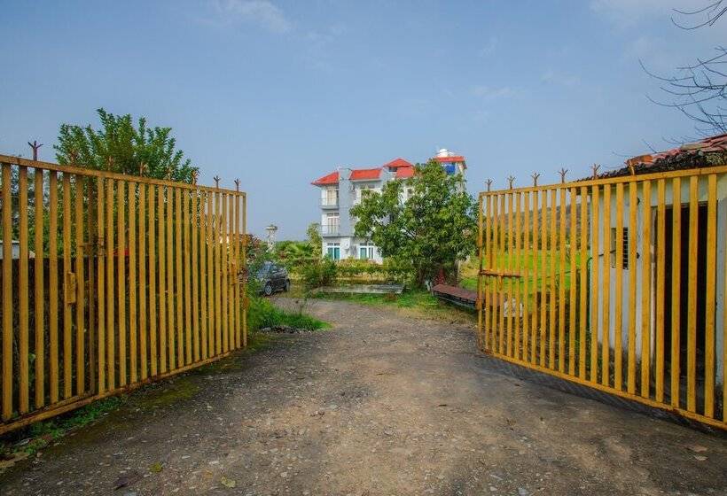 בית מלון כפרי Corbett Castle