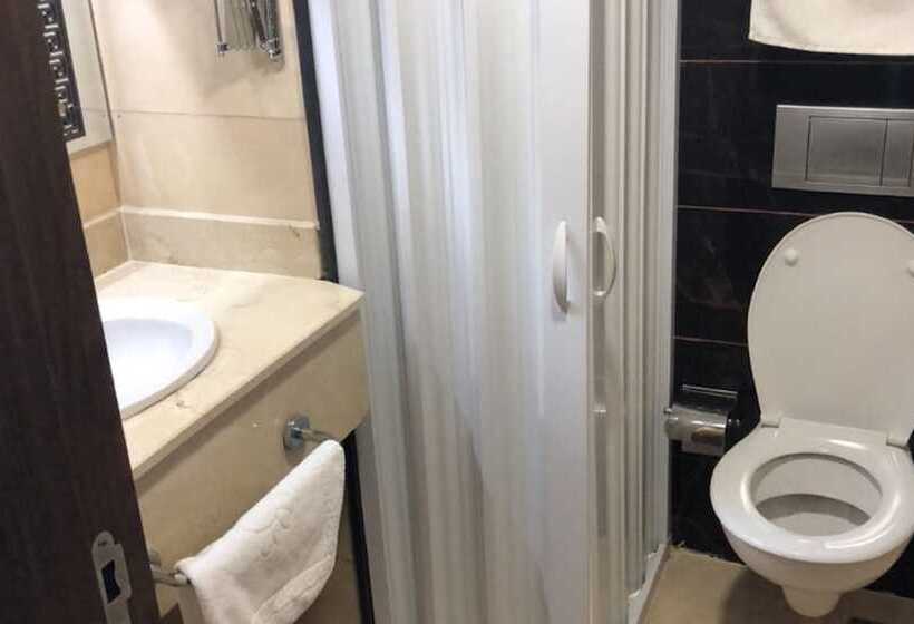 هتل Dar El Aaz Jijel