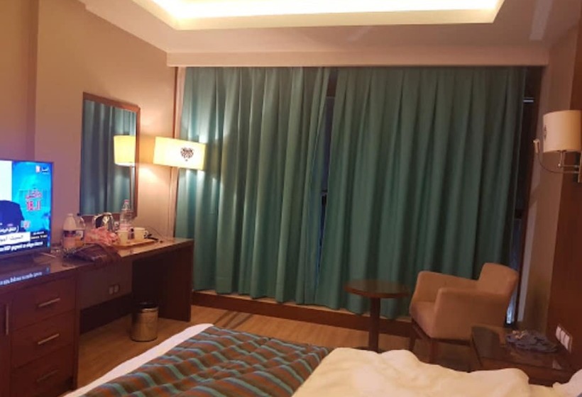 هتل Dar El Aaz Jijel