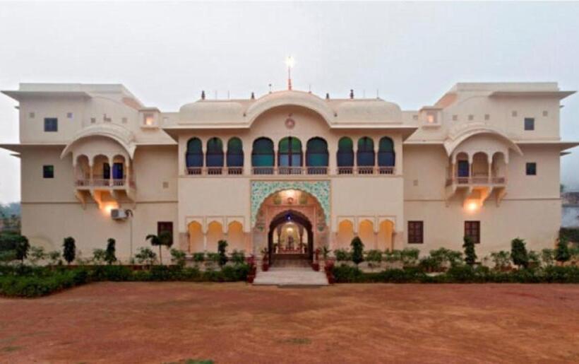 Dhulagarh Heritage Palace Hotel Near Jaipur