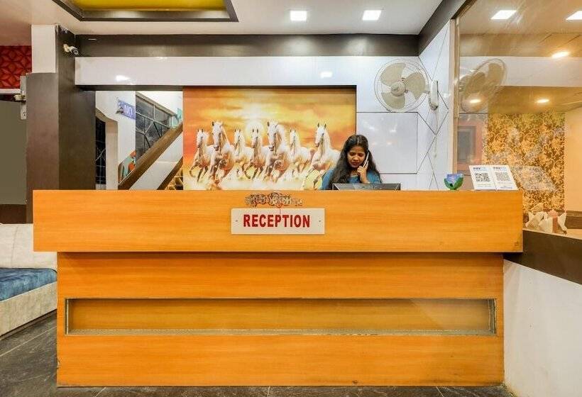 Hotel Fabexpress Bombay Hospital