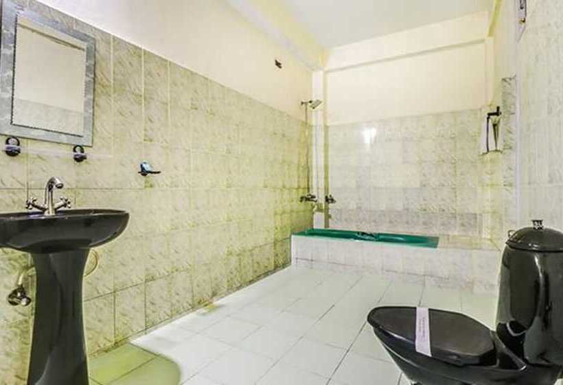 Fabhotel Oak Ridge Retreat