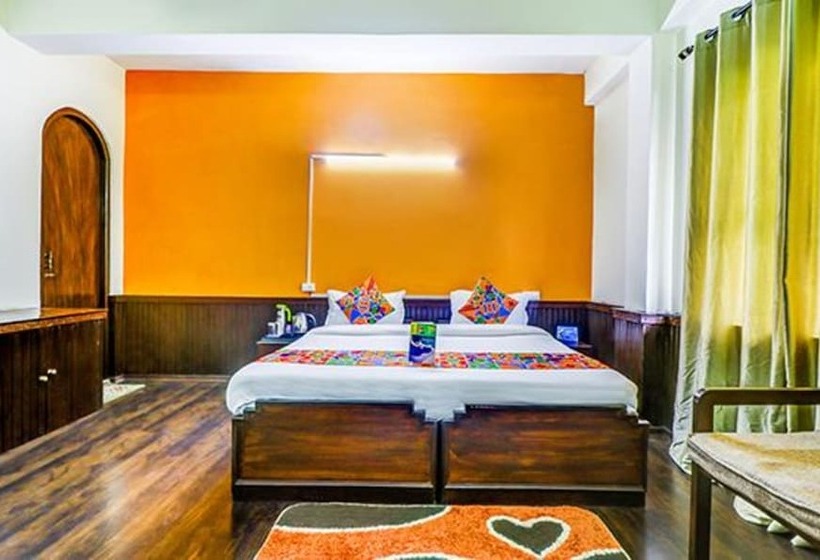 Fabhotel Oak Ridge Retreat