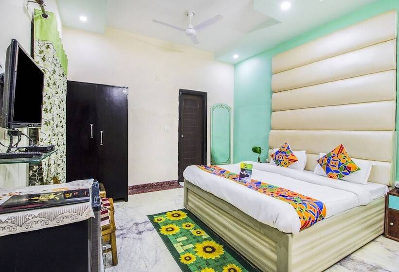 هتل Fabexpress Queen Palace