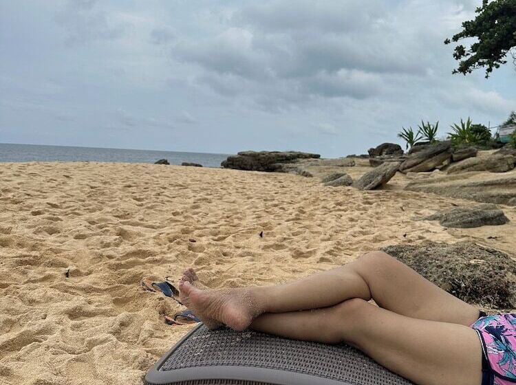 Hotel G Beach Resort And Restobar