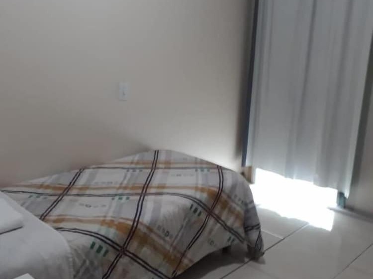 호텔 Gravataí Express