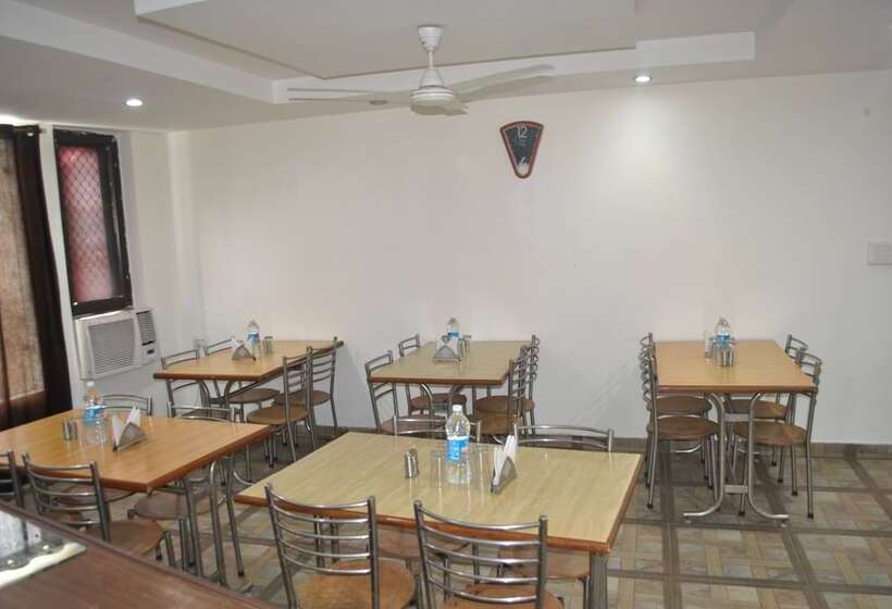 בית מלון כפרי Maha Luxmi Palace