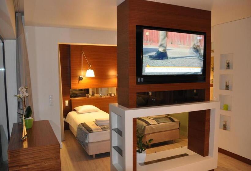 هتل Marina Nawigator