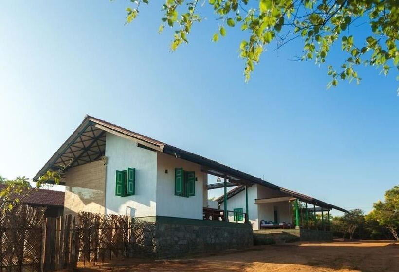 ホテル Nil Sisila Beach Resort Yala