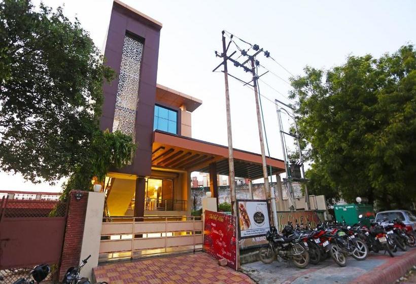 هتل Capital O 19743  Taj Green