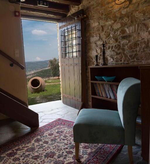 Отель Paradosiako Saratsi   Traditional Guest House