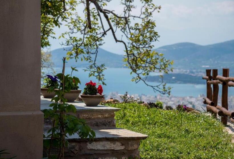 Отель Paradosiako Saratsi   Traditional Guest House