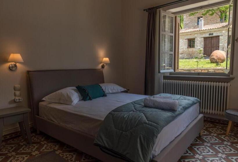 Отель Paradosiako Saratsi   Traditional Guest House