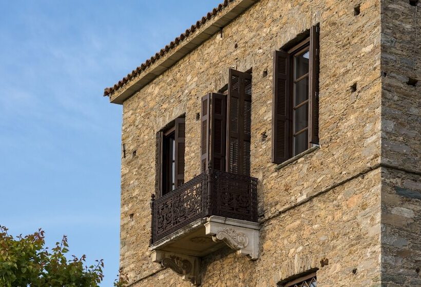 Отель Paradosiako Saratsi   Traditional Guest House