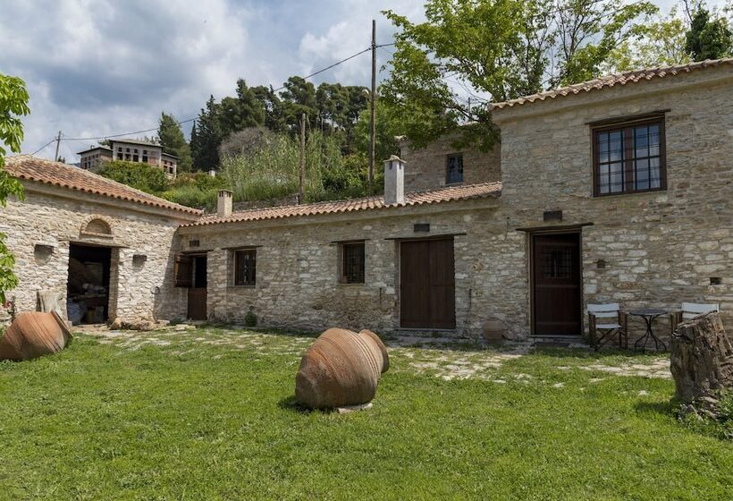 Отель Paradosiako Saratsi   Traditional Guest House