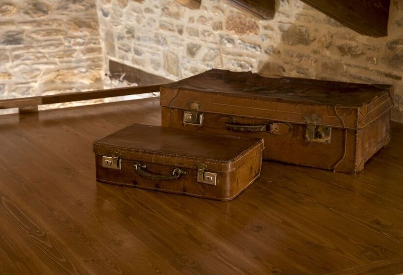 Отель Paradosiako Saratsi   Traditional Guest House