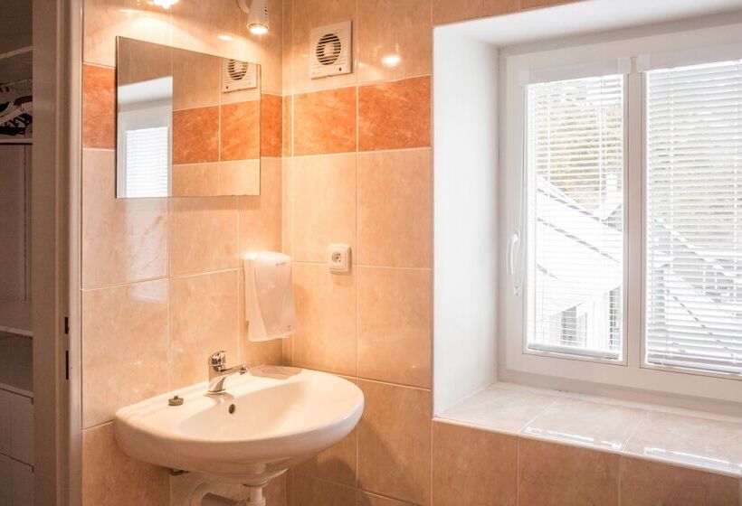 Отель Penzion Bílá Voda