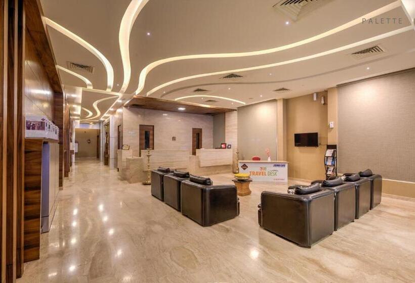 Отель Pioneer Grand Palace