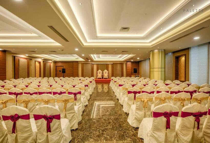 호텔 Pioneer Grand Palace