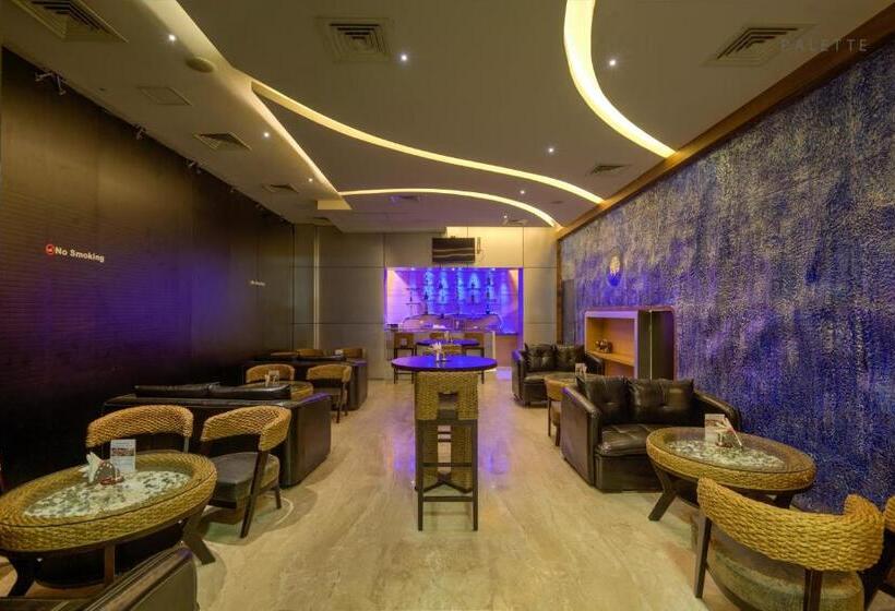 Отель Pioneer Grand Palace