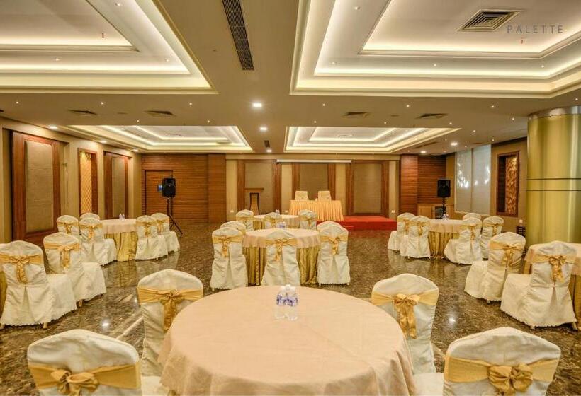 호텔 Pioneer Grand Palace