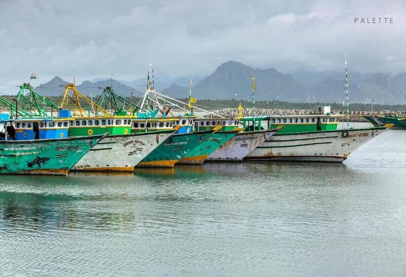 Отель Pioneer Grand Palace