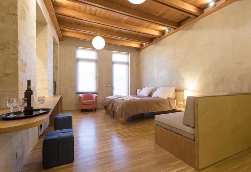 בית מלון כפרי Polixeny's Suites