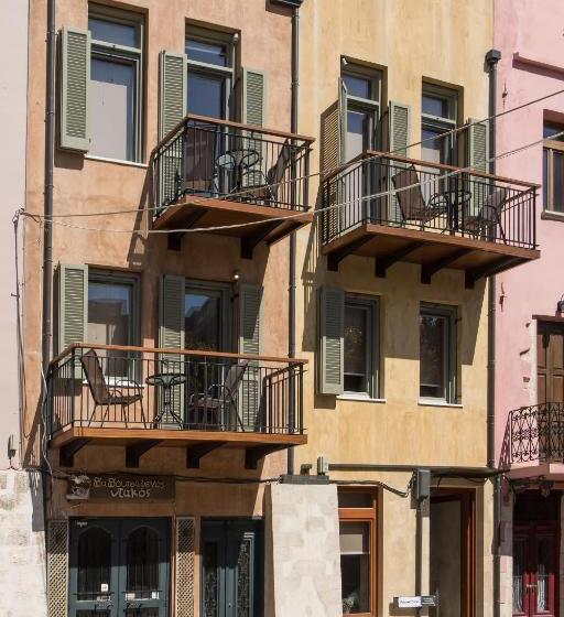 בית מלון כפרי Polixeny's Suites