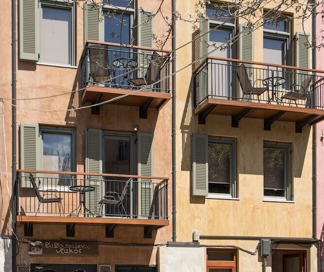 בית מלון כפרי Polixeny's Suites