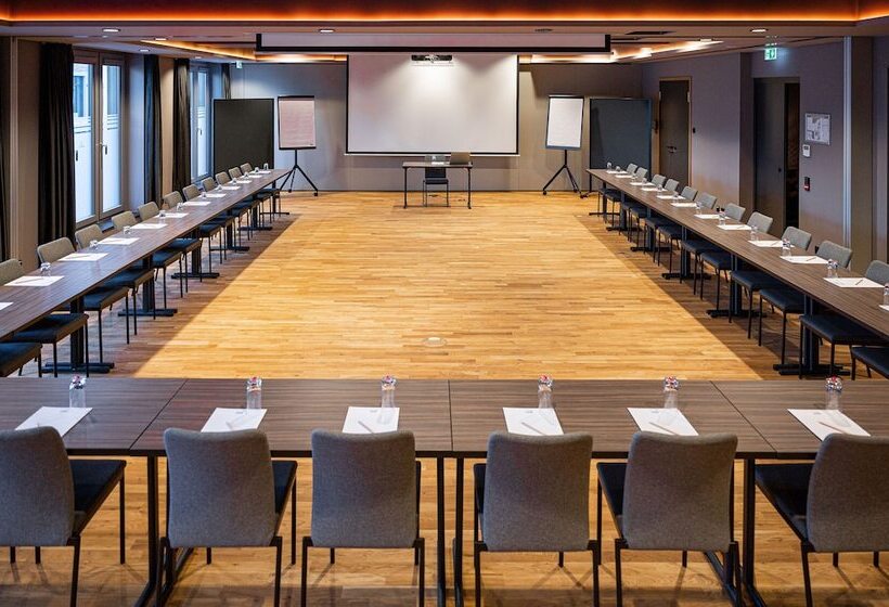 Qube Hotel Bahnstadt