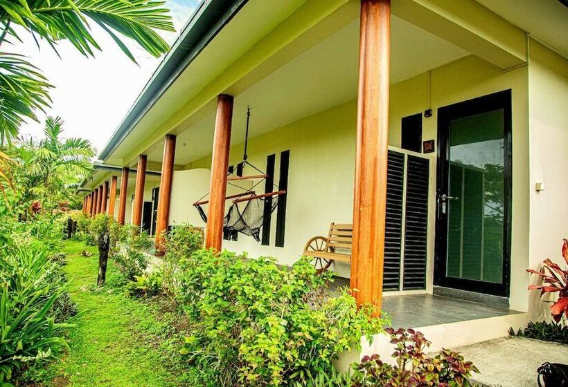 בית מלון כפרי Seatiki Resort Fiji On Coast