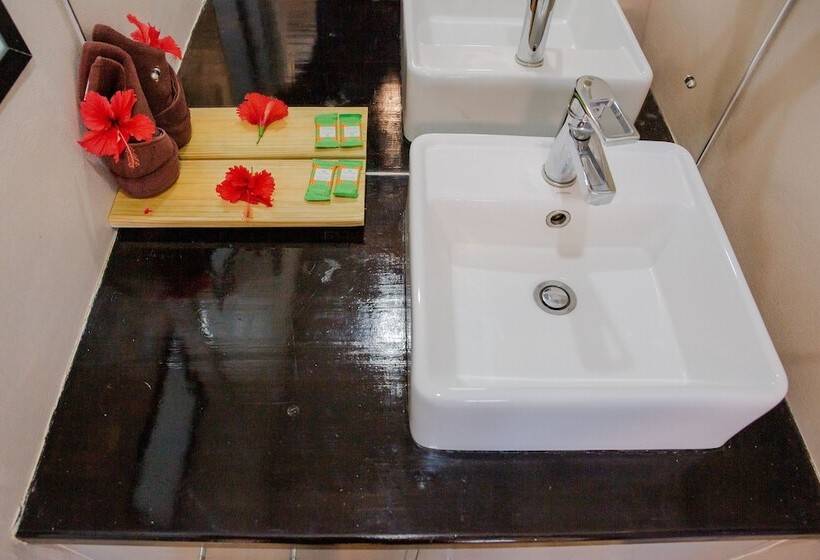 בית מלון כפרי Seatiki Resort Fiji On Coast