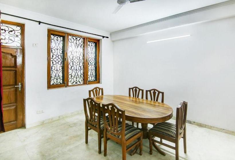 هتل Treebo Trip Sky Residency Sector 100