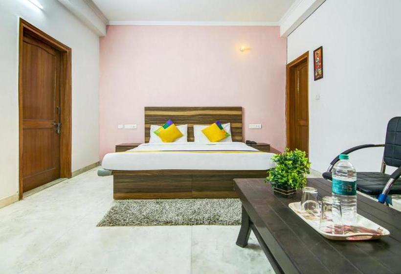 هتل Treebo Trip Sky Residency Sector 100