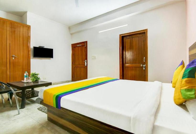 هتل Treebo Trip Sky Residency Sector 100