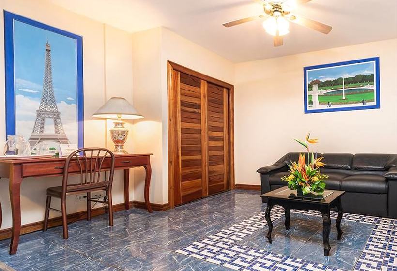 Отель Talamanca