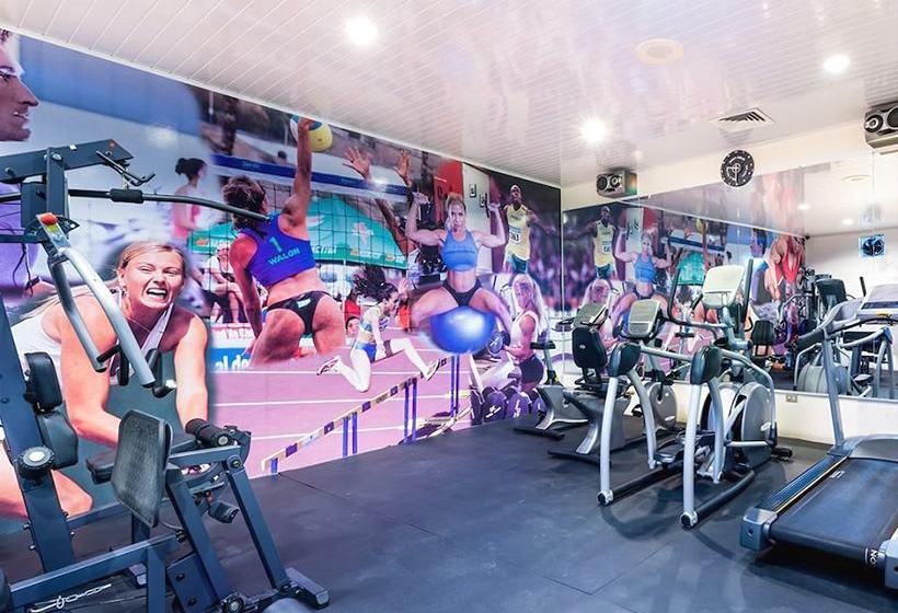 Отель Talamanca