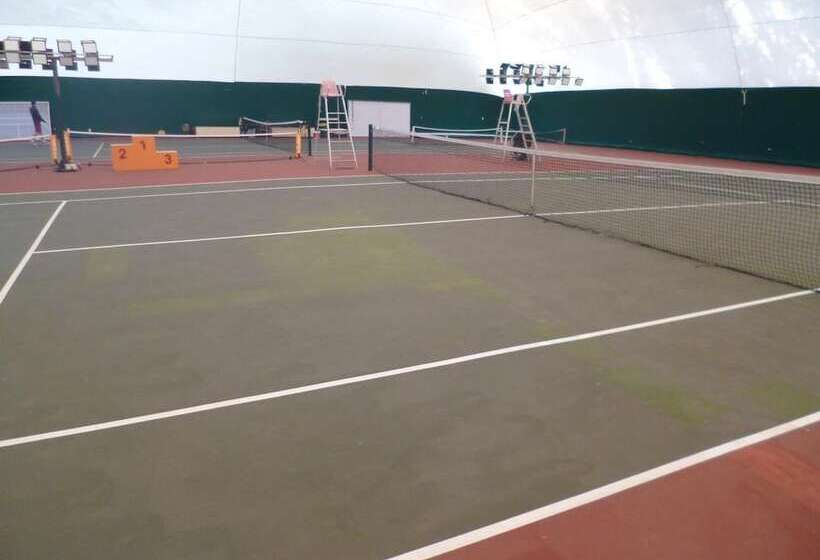 호텔 Tennis Academy