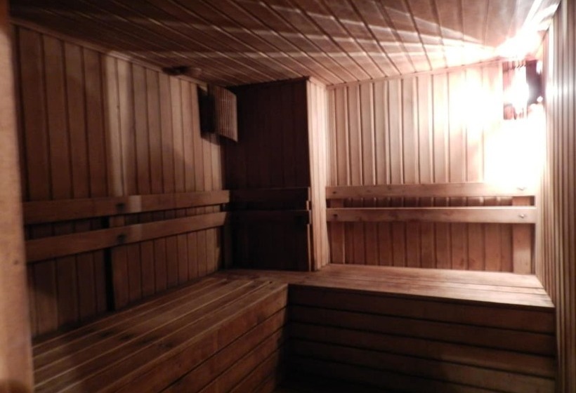 호텔 Tennis Academy